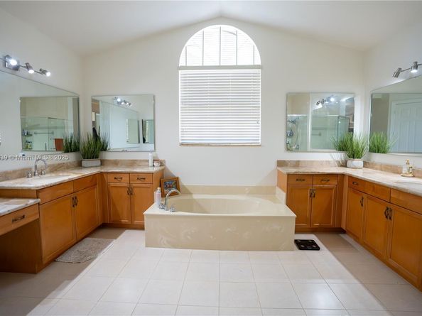 5101 SW 173rd Ave, Miramar FL 33029