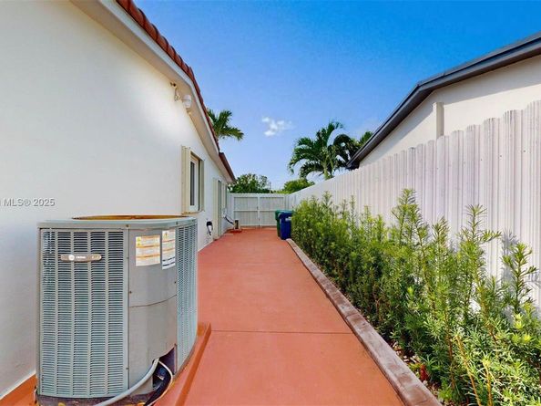 9331 SW 57th Ter, Miami FL 33173