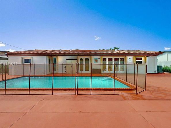 9331 SW 57th Ter, Miami FL 33173