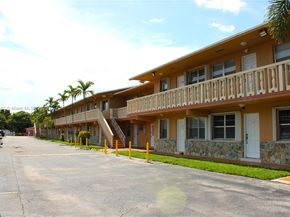 1154 W 35th St 221, Hialeah FL 33012