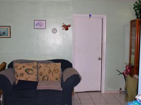 1154 W 35th St 221, Hialeah FL 33012
