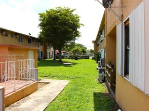 1154 W 35th St 221, Hialeah FL 33012