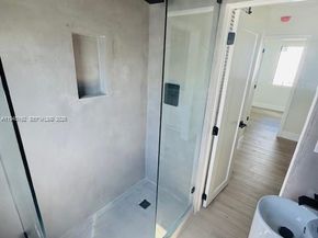 905 SW 13th Ct, Miami FL 33135