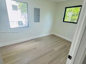 905 SW 13th Ct, Miami FL 33135