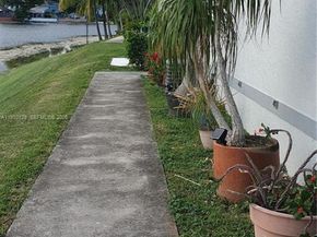 6702 SW 152nd Pl 2802, Miami FL 33193