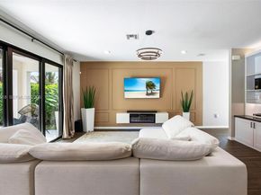 4510 W Pinehurst Trl W, Oakland Park FL 33309