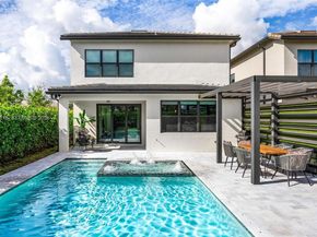 4510 W Pinehurst Trl W, Oakland Park FL 33309