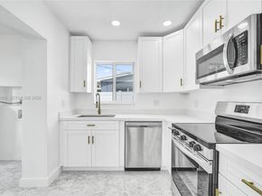 6442 Oak St, Hollywood FL 33024