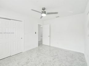 6442 Oak St, Hollywood FL 33024