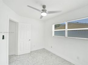 6442 Oak St, Hollywood FL 33024