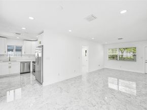 6442 Oak St, Hollywood FL 33024