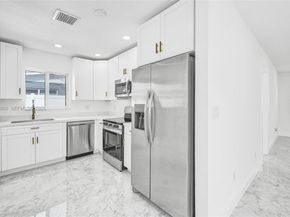 6442 Oak St, Hollywood FL 33024