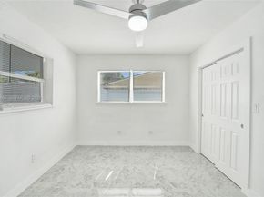 6442 Oak St, Hollywood FL 33024