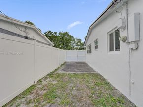 6442 Oak St, Hollywood FL 33024
