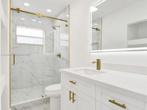 6442 Oak St, Hollywood FL 33024