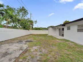 6442 Oak St, Hollywood FL 33024