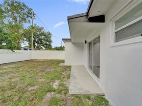 6442 Oak St, Hollywood FL 33024