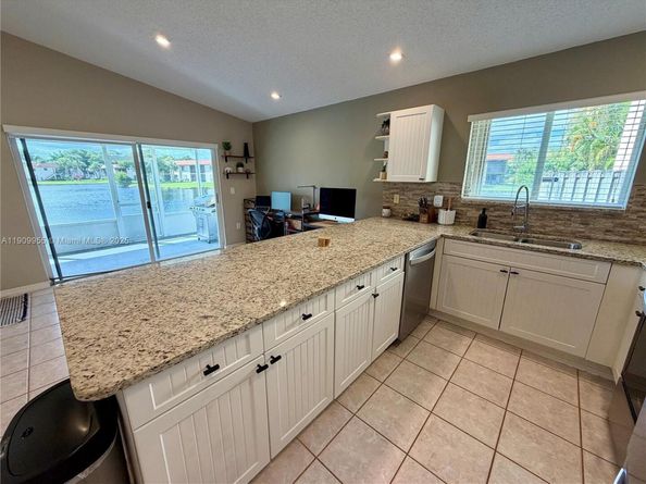 104 Danielle Ct, Weston FL 33326