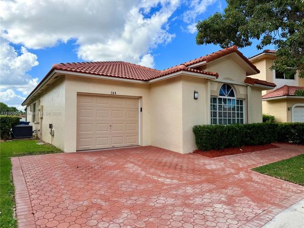 104 Danielle Ct, Weston FL 33326