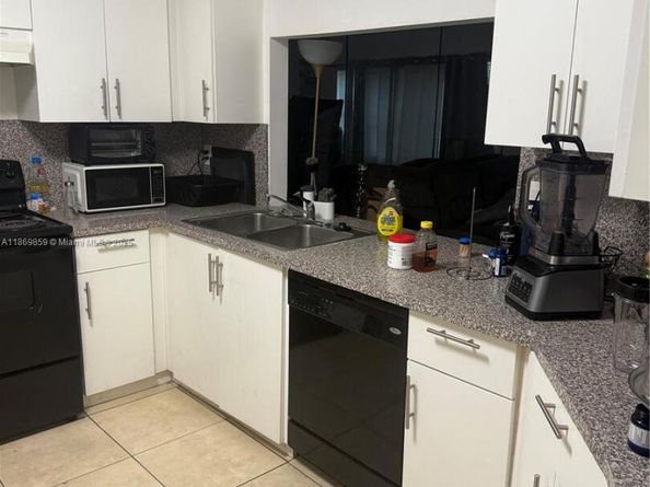 2388 Coral Springs Dr 2388, Coral Springs FL 33065