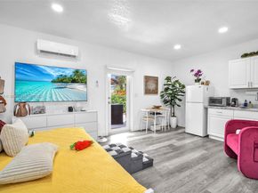 13430 SW 25th St, Miami FL 33175