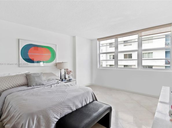 6917 Collins Ave 1512, Miami Beach FL 33141