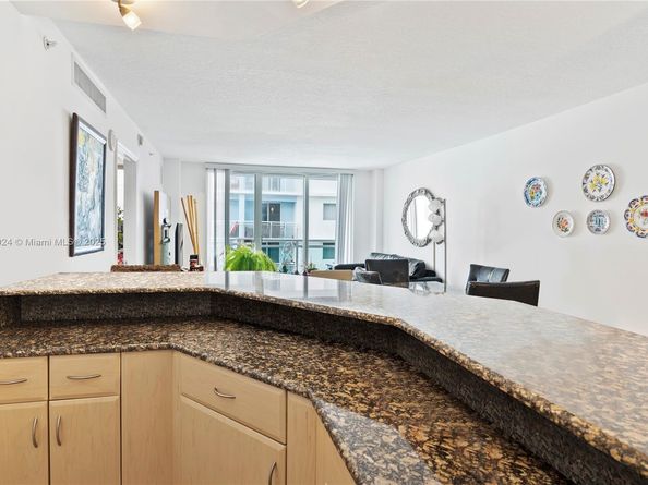 6917 Collins Ave 1512, Miami Beach FL 33141