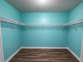 1780 NE 191st St 2102, Miami FL 33179