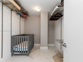 17301 NE Biscayne Blvd 908, North Miami Beach FL 33160