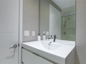 17301 NE Biscayne Blvd 908, North Miami Beach FL 33160