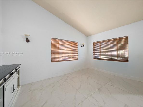 6960 Scott St, Hollywood FL 33024