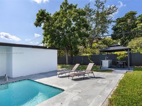 9240 SW 57th Ter, Miami FL 33173