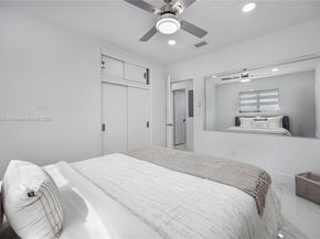 9240 SW 57th Ter, Miami FL 33173