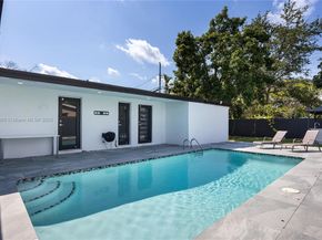 9240 SW 57th Ter, Miami FL 33173