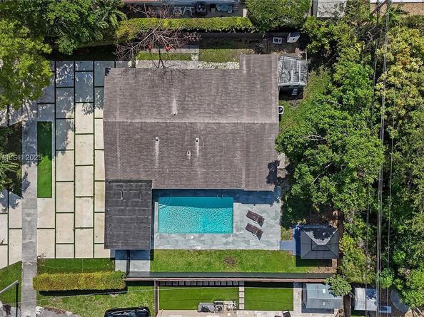 9240 SW 57th Ter, Miami FL 33173