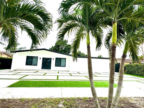 9240 SW 57th Ter, Miami FL 33173