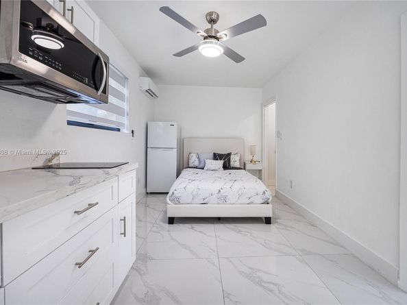 9240 SW 57th Ter, Miami FL 33173