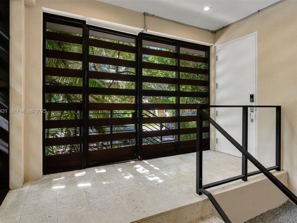 1525 Bay Rd 1525, Miami Beach FL 33139