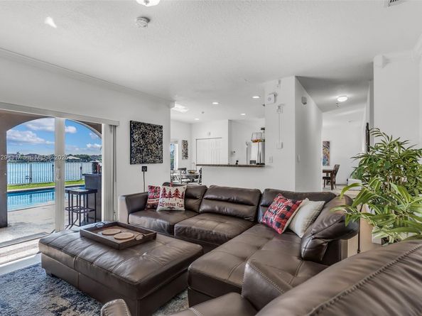 13000 SW 136th Ter, Miami FL 33186