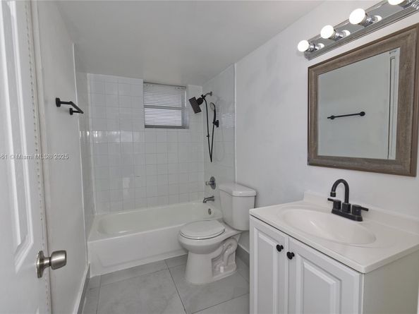 2903 N Miami Beach Blvd 806, North Miami Beach FL 33160