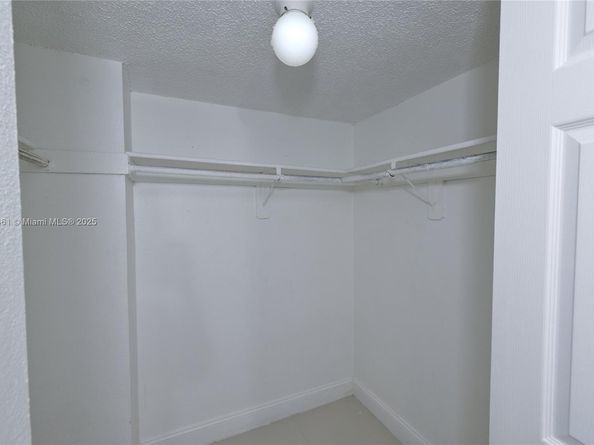 2903 N Miami Beach Blvd 806, North Miami Beach FL 33160