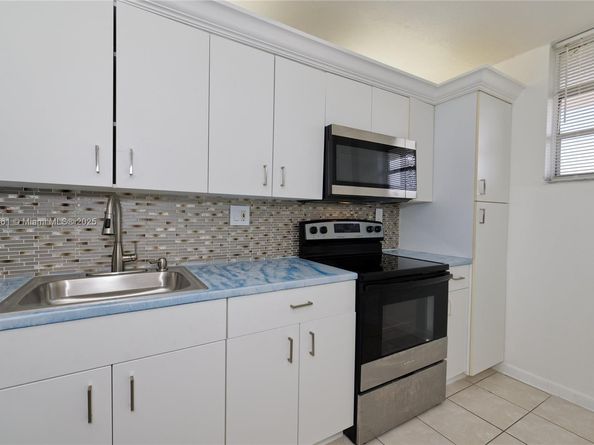 2903 N Miami Beach Blvd 806, North Miami Beach FL 33160