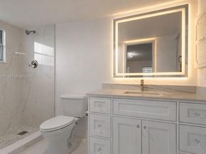 850 SW 133rd Ter 118B, Pembroke Pines FL 33027