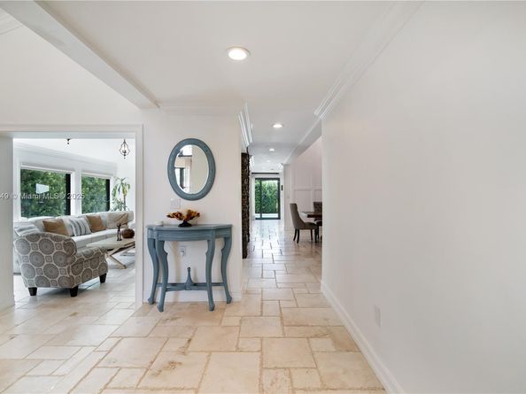 1556 71st St, Miami Beach FL 33141