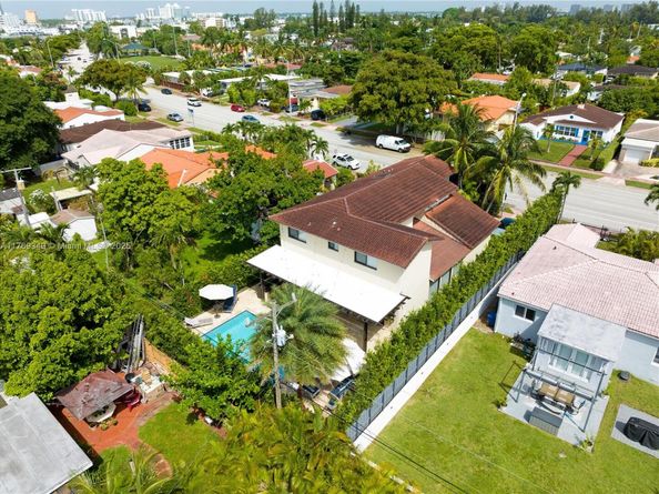 1556 71st St, Miami Beach FL 33141