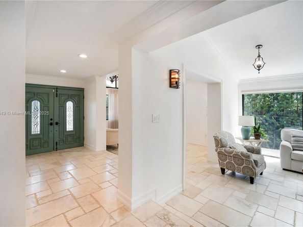 1556 71st St, Miami Beach FL 33141