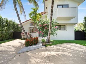 1556 71st St, Miami Beach FL 33141