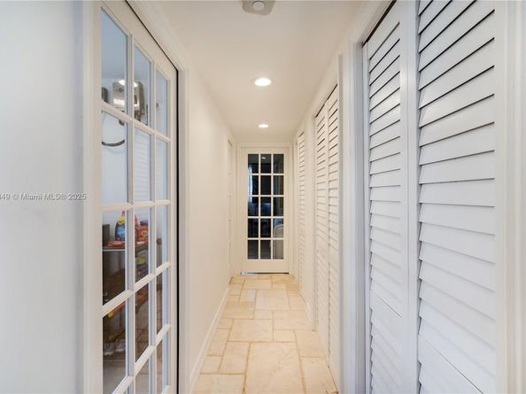 1556 71st St, Miami Beach FL 33141