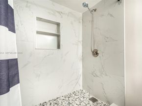 16475 Golf Club Rd 307, Weston FL 33326