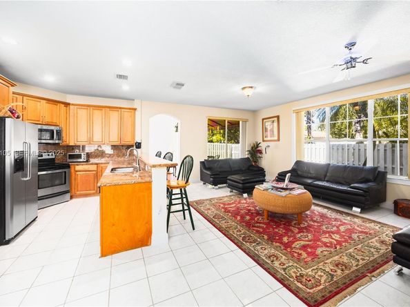 15241 SW 51st St, Miramar FL 33027